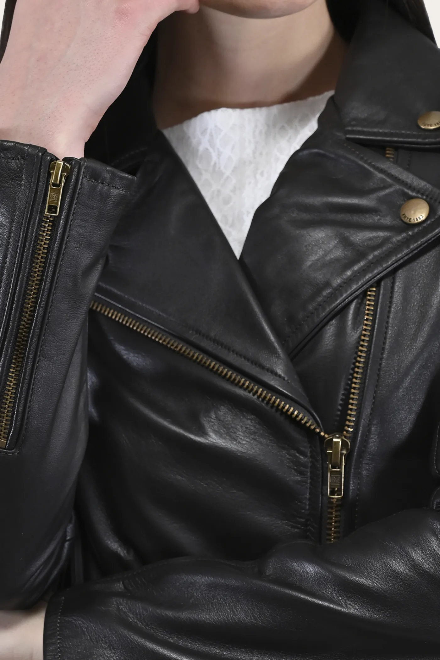 Outlet Frye Classic Biker Leather Jacket