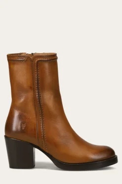 New Frye Jean Short Inside Zip