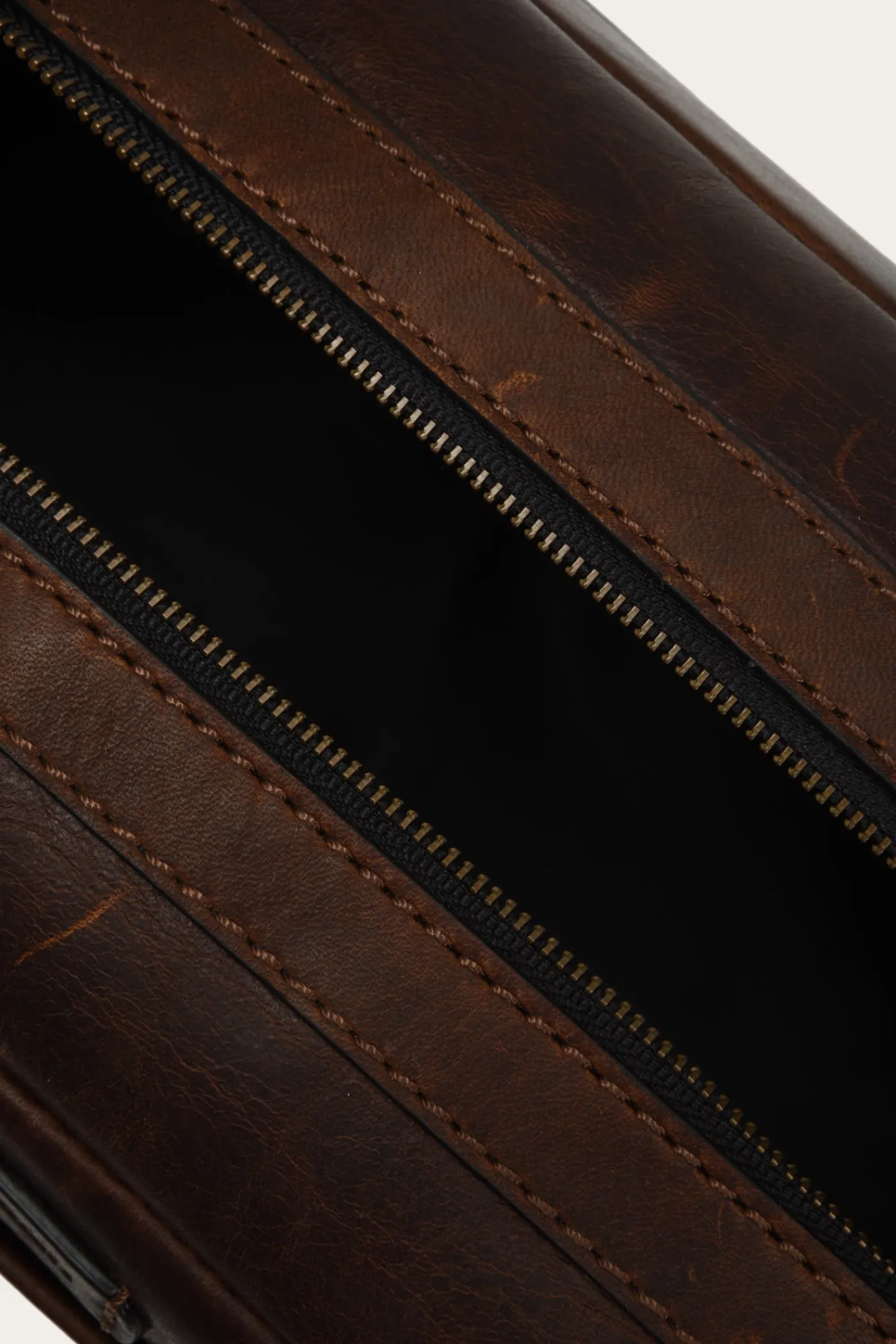 Online Frye Logan Travel Dopp